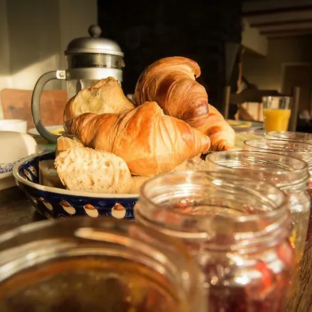 La Mirande En Ardeche Bed & Breakfast
